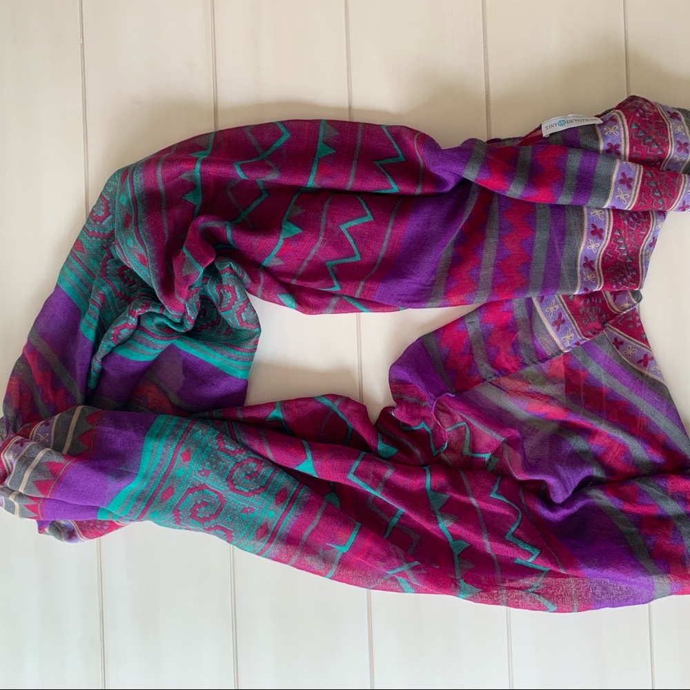 Tiny Devotions Aztec print scarf